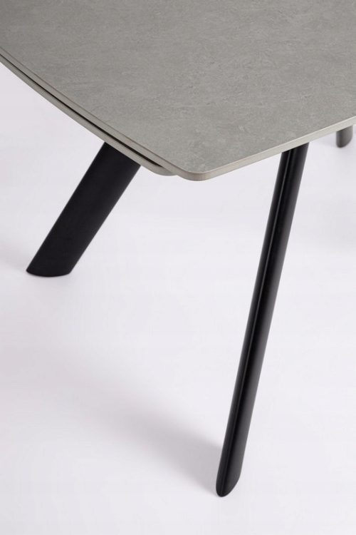 c6d7e4d057b5b11f43db4a60c85ec91e