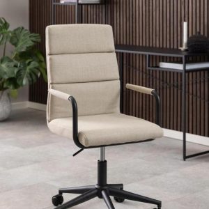 136807a1c2d03cbab1604c92ad114391