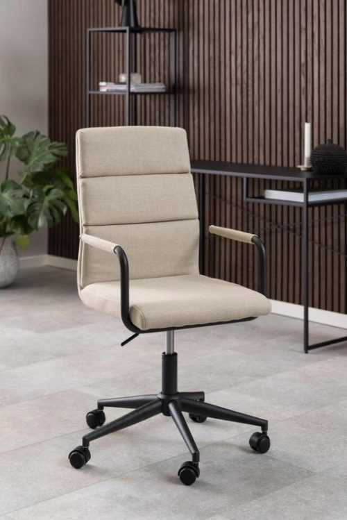 136807a1c2d03cbab1604c92ad114391