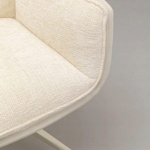 b821d1c8c710e4fe557e411a63b67f0c