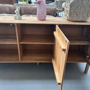 0b5e90640e6f377ef6aed63d81c690cd